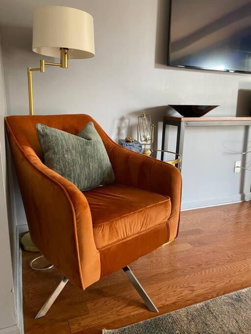 Entire Home Downtown Atl! Walk To Gwcc And More! Атланта Екстериор снимка