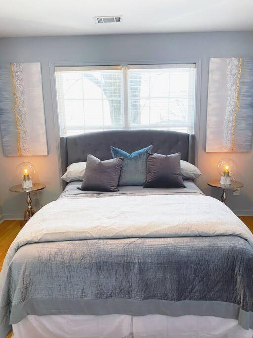 Entire Home Downtown Atl! Walk To Gwcc And More! Атланта Екстериор снимка