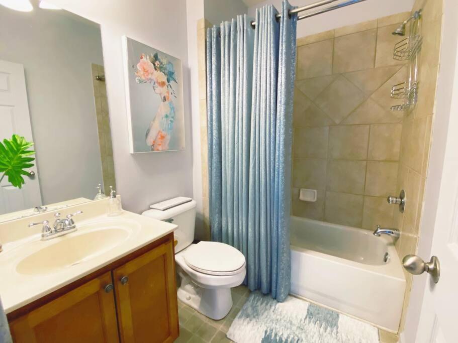 Entire Home Downtown Atl! Walk To Gwcc And More! Атланта Екстериор снимка