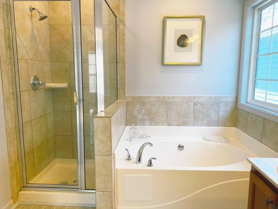 Entire Home Downtown Atl! Walk To Gwcc And More! Атланта Екстериор снимка